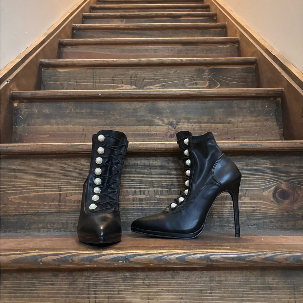 Pearl and black heels size 6.5